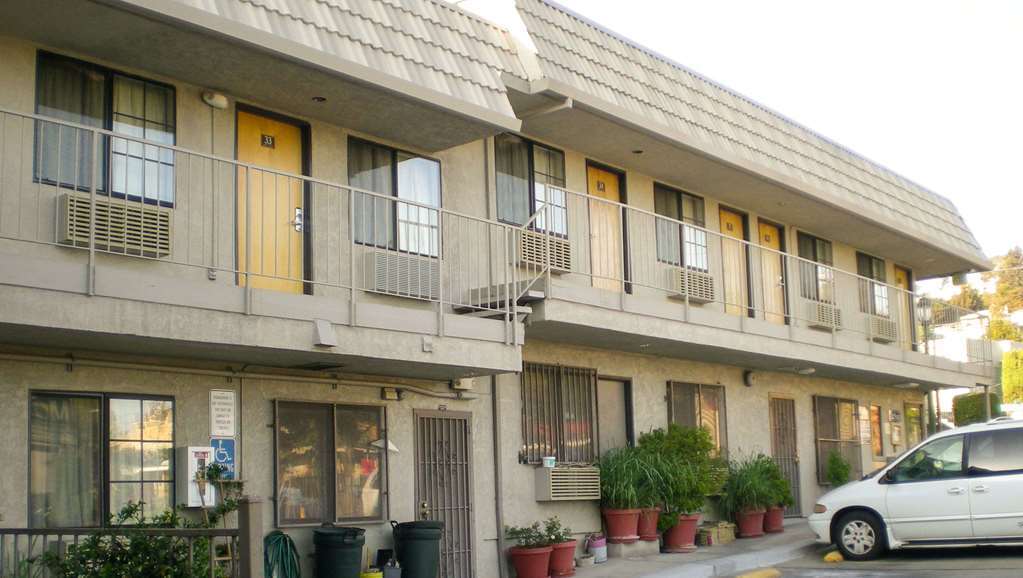 Crown Lodge Motel Oakland Exterior photo