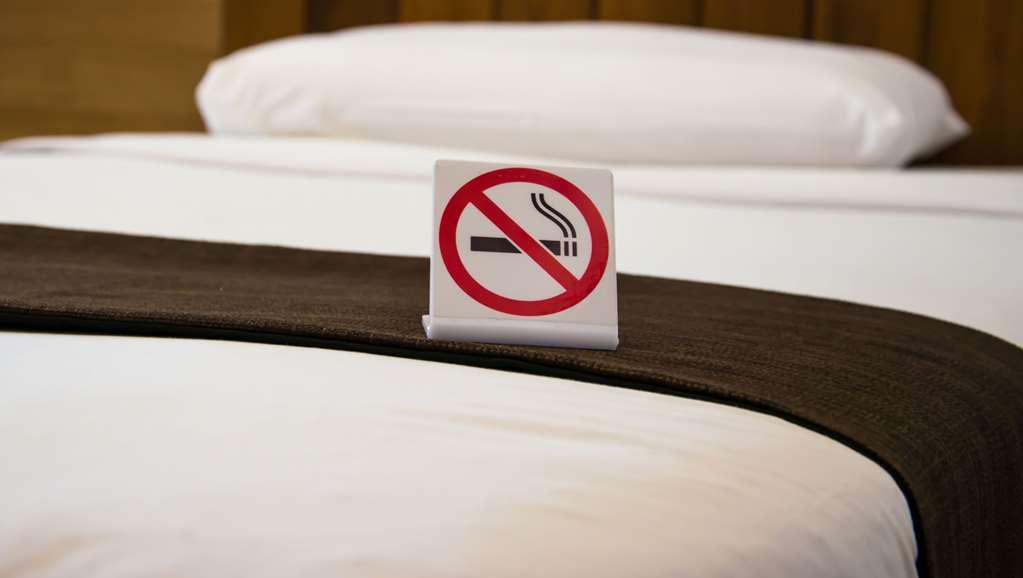 Crown Lodge Motel Oakland Facilities photo