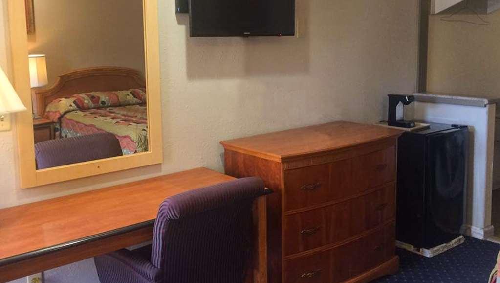 Crown Lodge Motel Oakland Room photo
